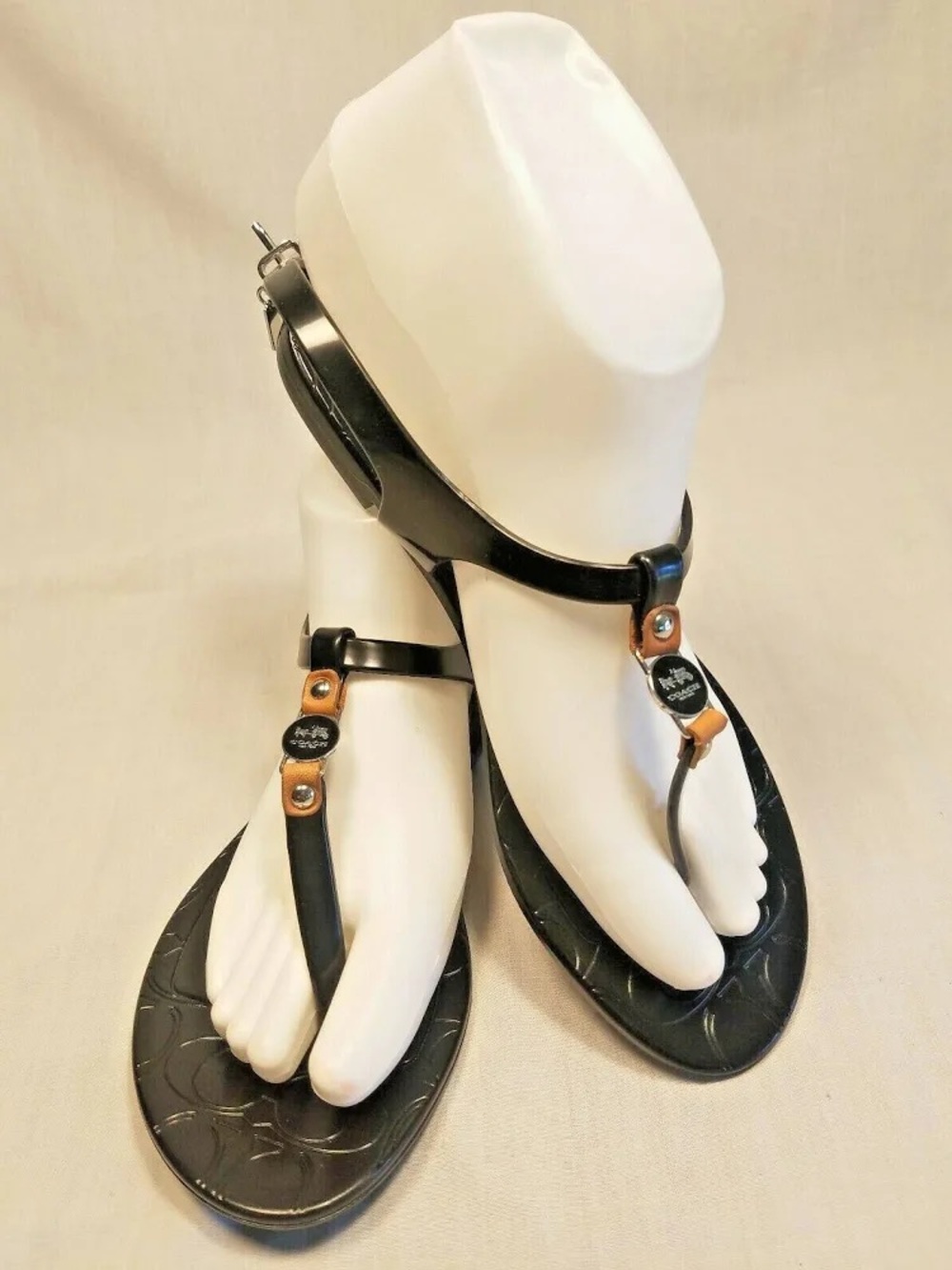 Coach NWOT Piccadilly Jelly Thong Sandals (A6307)